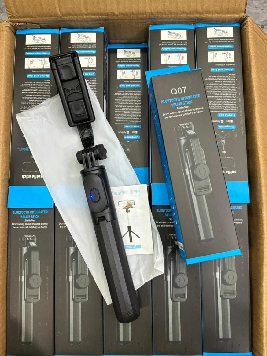 Q07 Selfie Stick